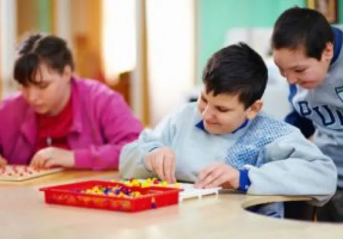 Kids-with-disabilities-work-at-cognitive-tasks-000039055834_Medium_preview