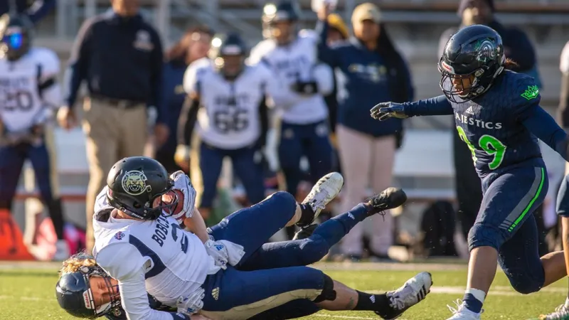 Introducing The World To Women's Tackle Football