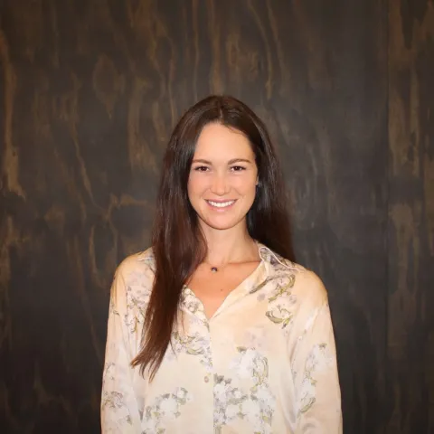 Kelly Headshot